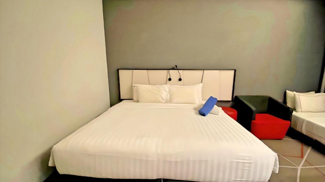 Red Kl @ Rev Hotel Kuala Lumpur Bagian luar foto